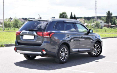Купить Mitsubishi Outlander, 2.4, 2015 года с пробегом, цена 2350000 руб., id 20998