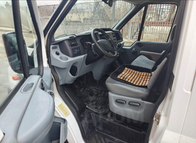 Купить Ford Transit грузовик/шасси (FM_Y,FN_Y), 2.2, 2012 года с пробегом, цена 1450000 руб., id 21002