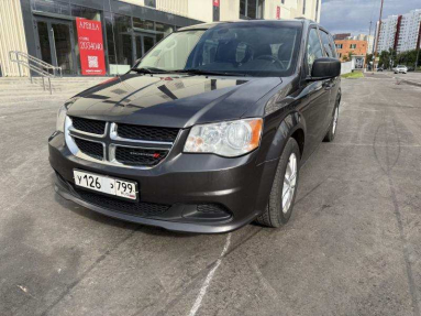 Купить Dodge Caravan, 3.6, 2019 года с пробегом, цена 2650000 руб., id 21005