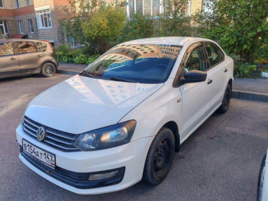 Купить Volkswagen Polo, 1.6, 2019 года с пробегом, цена 660000 руб., id 21011