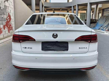 Купить Volkswagen Bora, 1.5, 2021 года с пробегом, цена 1770000 руб., id 21020