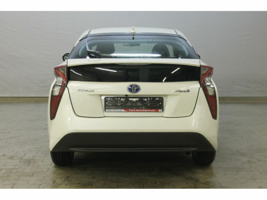 Купить Toyota Prius, 1.8, 2017 года с пробегом, цена 490000 руб., id 21023