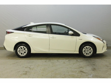 Купить Toyota Prius, 1.8, 2017 года с пробегом, цена 490000 руб., id 21023