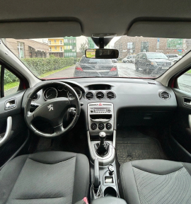 Купить Peugeot 308, 1.6, 2010 года с пробегом, цена 300000 руб., id 21037