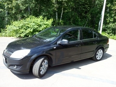 Купить Opel Astra H Sedan, 1.8, 2011 года с пробегом, цена 430000 руб., id 4381
