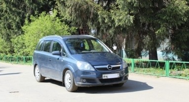 Купить Opel Zafira B, 1.8, 2007 года с пробегом, цена 340000 руб., id 4461