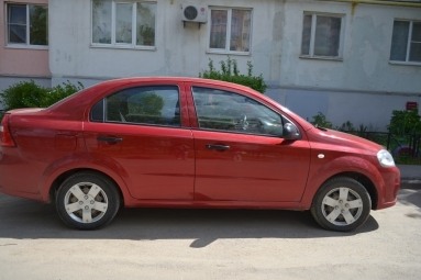 Купить Chevrolet Aveo Sedan, 1.4, 2010 года с пробегом, цена 310000 руб., id 4530
