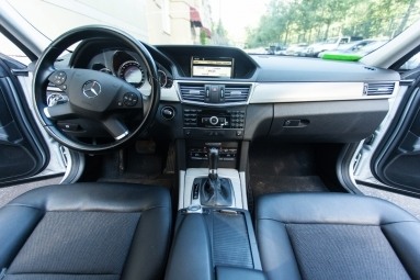 Купить Mercedes-Benz E220 CDI AT, 2.1, 2010 года с пробегом, цена 1090000 руб., id 4628
