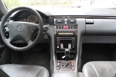 Mercedes-Benz E-klasse (W210), 3.2, 2001 года с пробегом, id 521