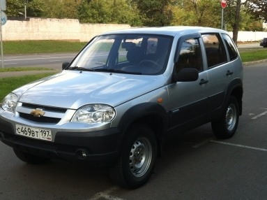 Купить Chevrolet Niva, 1.7, 2011 года с пробегом, цена 310000 руб., id 4857