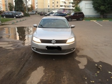 Купить Volkswagen Jetta VI, 1.4, 2012 года с пробегом, цена 650000 руб., id 4870