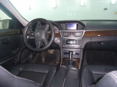 Купить Mercedes-Benz E-klasse, 2.0, 2011 года с пробегом, цена 969000 руб., id 4978