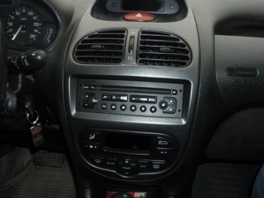 Peugeot 206, 1.6, 2002 года с пробегом, id 579