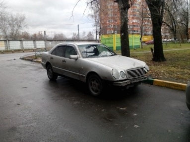 Купить Mercedes-Benz E-klasse (W210), 2.3, 1996 года с пробегом, цена 130000 руб., id 5541