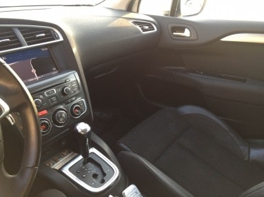Купить Citroen C4 II Hatchback, 1.6, 2011 года с пробегом, цена 590000 руб., id 5618