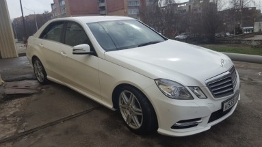 Купить Mercedes-Benz E-klasse, 1.8, 2012 года с пробегом, цена 1300000 руб., id 6078
