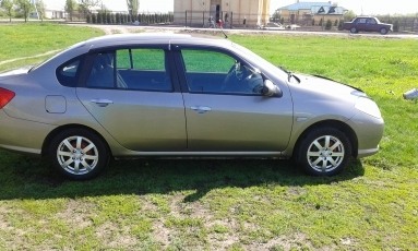 Купить Renault Symbol ll, 1.4, 2009 года с пробегом, цена 270000 руб., id 6278