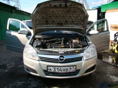 Купить Opel Astra H Hatchback, 1.4, 2008 года с пробегом, цена 307000 руб., id 6824