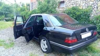 Купить Mercedes-Benz E-klasse (W124), 3.2, 1994 года с пробегом, цена 290000 руб., id 6842