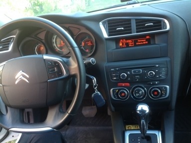 Купить Citroen C4 II Hatchback, 1.6, 2012 года с пробегом, цена 540000 руб., id 7000