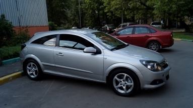 Купить Opel Astra, 1.8, 2010 года с пробегом, цена 335000 руб., id 7102