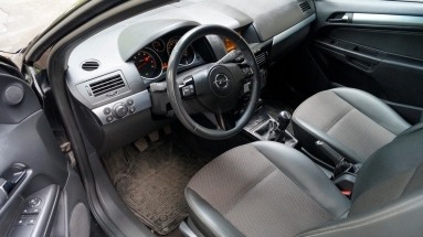 Купить Opel Astra, 1.8, 2010 года с пробегом, цена 355000 руб., id 7103