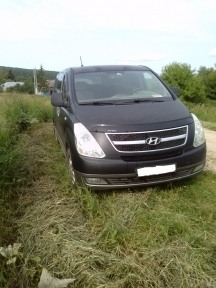 Купить Hyundai Starex, 2.5, 2010 года с пробегом, цена 630000 руб., id 7126