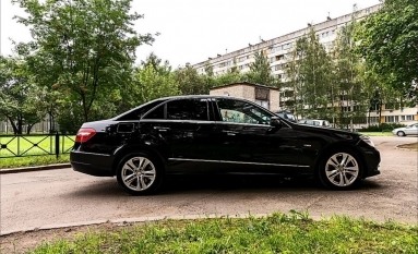 Купить Mercedes-Benz E-klasse, 2.0, 2011 года с пробегом, цена 1600000 руб., id 7240