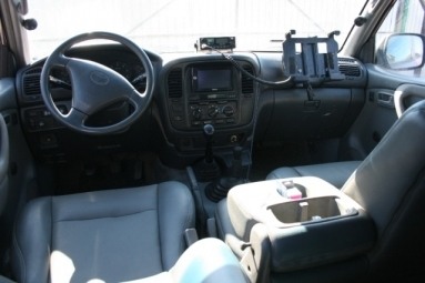 Купить Toyota Land Cruiser 105, 4.2, 1999 года с пробегом, цена 850000 руб., id 7341