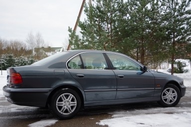 Купить BMW 5er (E39), 2.0, 2000 года с пробегом, цена 350000 руб., id 7721