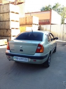 Купить Renault Symbol, 1.4, 2002 года с пробегом, цена 250000 руб., id 7841