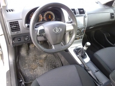 Купить Toyota Corolla, 1.6, 2013 года с пробегом, цена 720000 руб., id 8173