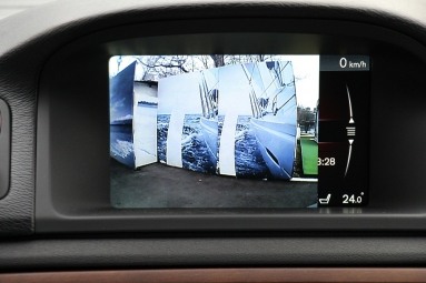 Купить Volvo XC70 II, 2.4, 2015 года с пробегом, цена 1785000 руб., id 8281