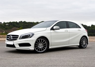 Купить Mercedes-Benz A-klasse, 1.6, 2015 года с пробегом, цена 1441111 руб., id 8300