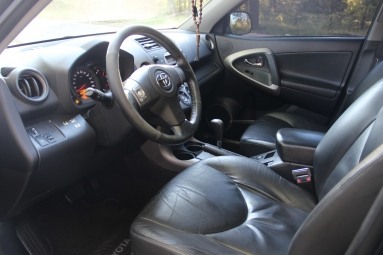 Купить Toyota RAV4 III, 2.0, 2007 года с пробегом, цена 720000 руб., id 8314