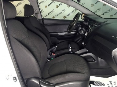Купить Kia Rio (Pride) III Sedan, 1.4, 2014 года с пробегом, цена 385000 руб., id 8364