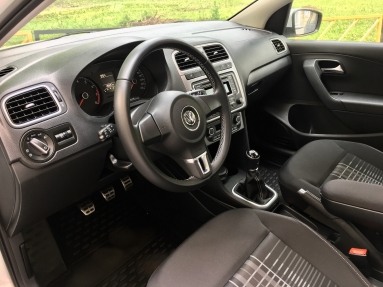 Купить Volkswagen Polo V Sedan, 1.6, 2015 года с пробегом, цена 589000 руб., id 8373