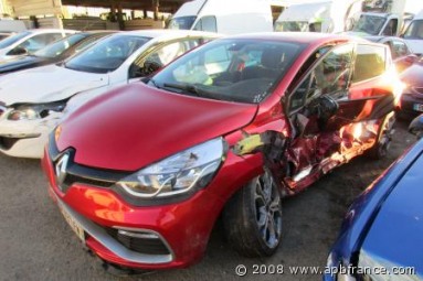 Купить Renault Clio, 1.6, 2014 года с пробегом, цена 573009 руб., id 8525
