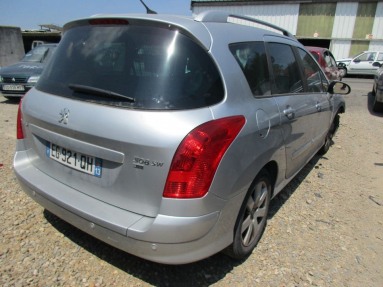 Купить Peugeot 308, 1.6, 2013 года с пробегом, цена 348788 руб., id 8544