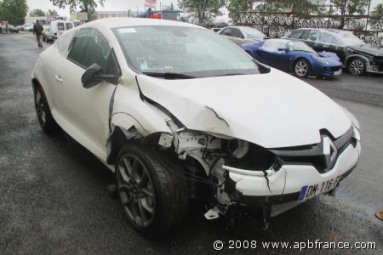 Купить Renault Megane, 2.0, 2014 года с пробегом, цена 680967 руб., id 8566