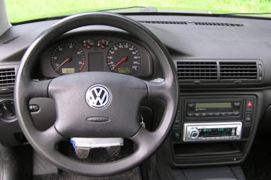 Купить Volkswagen Passat, 1.8, 1999 года с пробегом, цена 243114 руб., id 8580