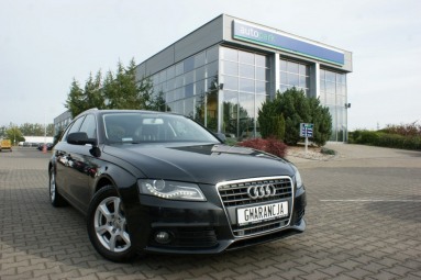 Купить Audi A4, 2.0, 2011 года с пробегом, цена 889064 руб., id 8581