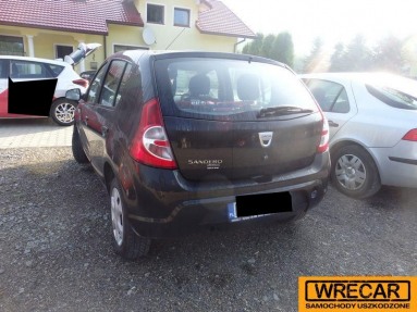 Купить Dacia Sandero, 1.1, 2010 года с пробегом, цена 1592 руб., id 8621