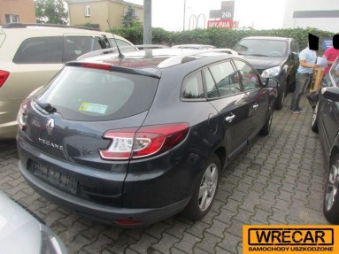 Купить Renault Megane, 1.6, 2009 года с пробегом, цена 42076 руб., id 8642