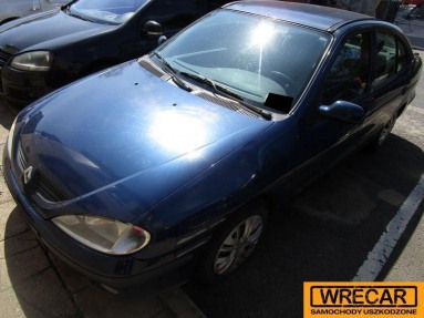 Купить Renault Megane, 1.6, 2001 года с пробегом, цена 4844 руб., id 8651