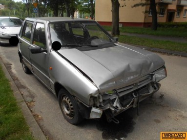 Купить Fiat UNO, 1.0, 2002 года с пробегом, цена 0 руб., id 8668