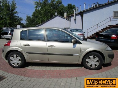 Купить Renault Megane, 1.6, 2006 года с пробегом, цена 64775 руб., id 8697