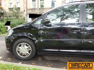 Купить Volkswagen Touran, 1.2, 2014 года с пробегом, цена 267404 руб., id 8723