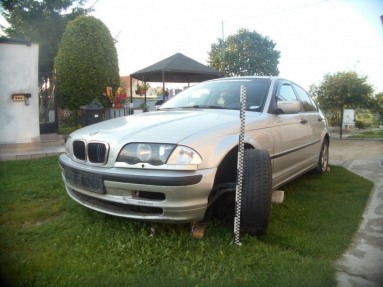 Купить BMW 3 318i, 1.9, 1998 года с пробегом, цена 8097 руб., id 8749