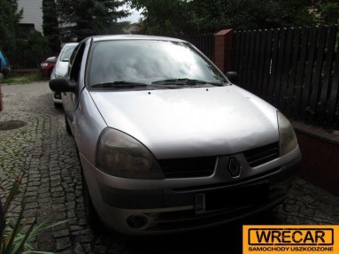 Купить Renault Clio, 1.1, 2005 года с пробегом, цена 25882 руб., id 8770